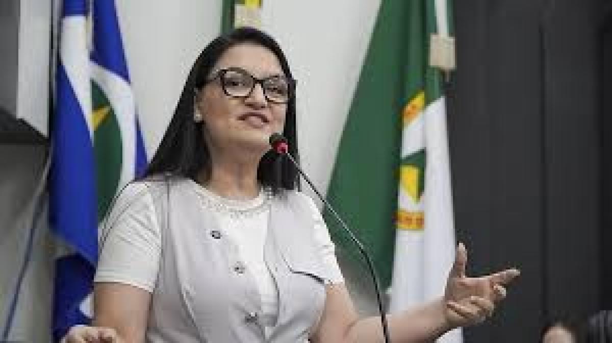 Samantha Iris descarta alian&ccedil;a com MDB e refor&ccedil;a decis&atilde;o pessoal para elei&ccedil;&otilde;es