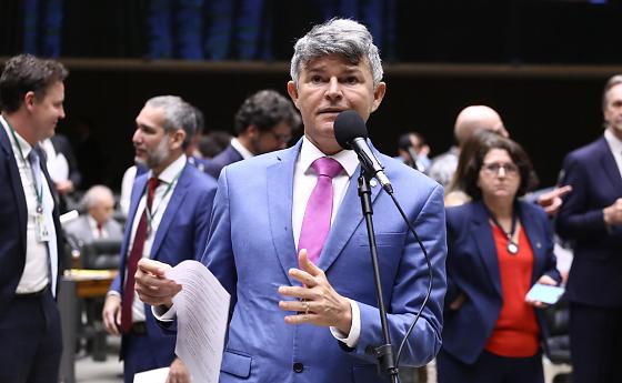 CCJ aprova projeto de Zé Medeiros que amplia punições para facções criminosas