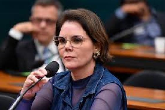 Deputada apresenta projeto que define regras para acesso a espaços femininos