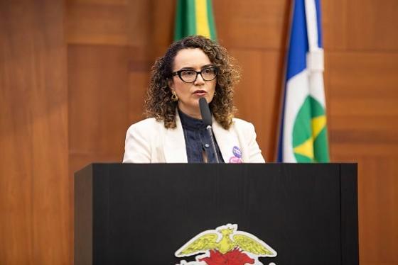 Deputada lamenta ataque em escola e reforça alerta sobre violência no ambiente escolar